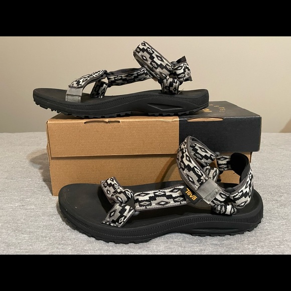 Teva, Size 8, Black & Grey Sandal - Picture 4 of 7